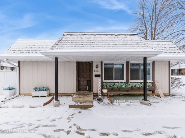 5521 Pebblebeach Dr, Hanover Park, IL 60133