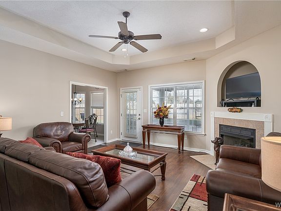 5th image of 2212 Stardust Dr