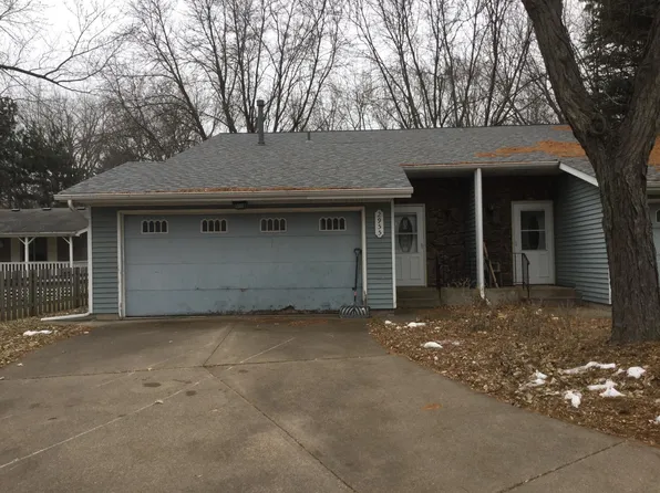 2955 Arcade St, Little Canada, MN 55109