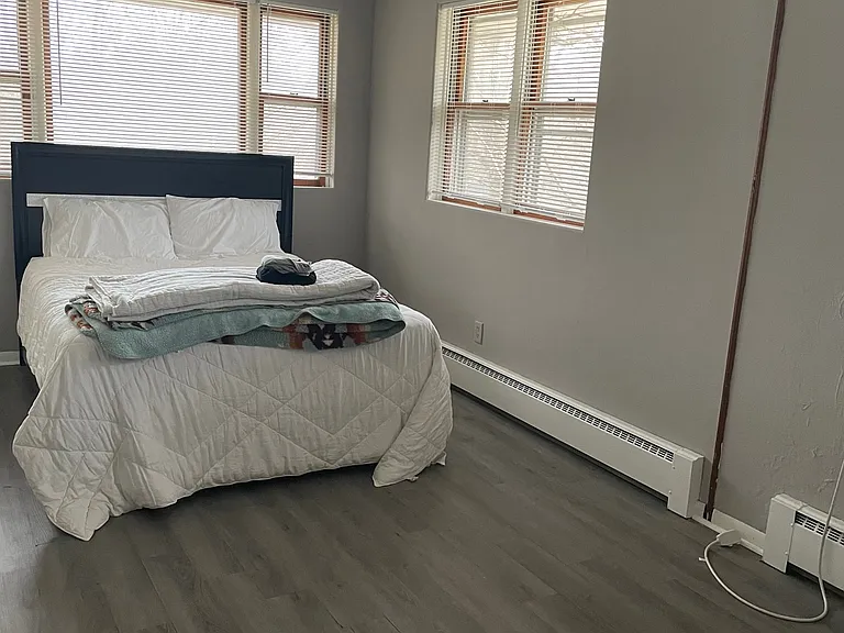 1308 W Grandview Dr #10 — Photo 2