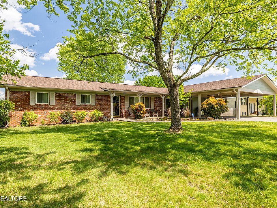 1st image of 216 Arbor Dr