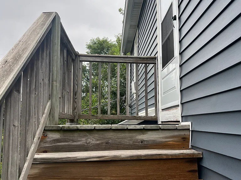 1566 Dewey Ave #2R — Photo 5