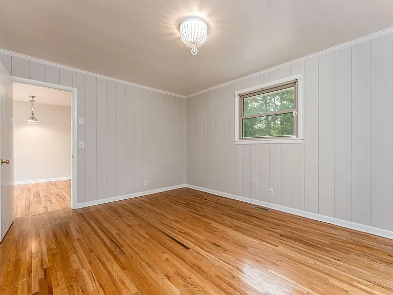 4805 Merrill Ln — Photo 12