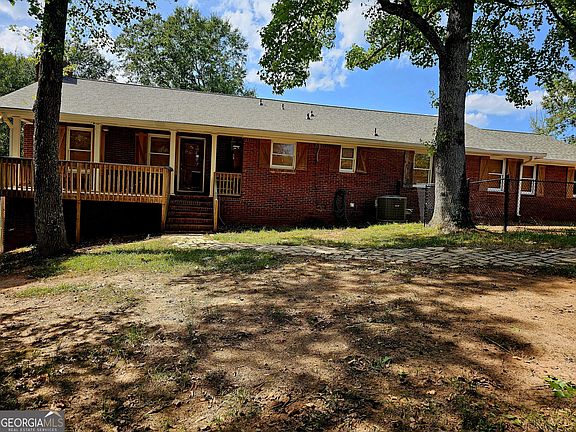 3rd image of 100 Dolly Nixon Rd