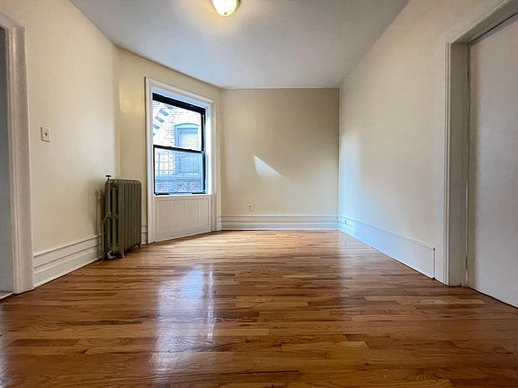 5th image of 318 Fairmount Ave #11E
