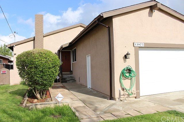 2nd image of 13975 Sayre St