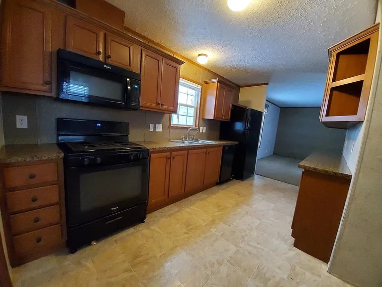 Groveland Manor — Photo 83