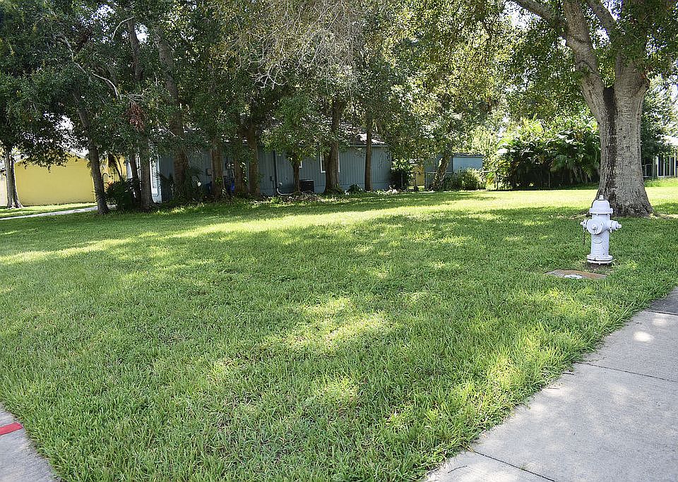 1st image of Buckingham Ave