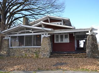 240 N Lincoln Blvd, Centralia, IL 62801
