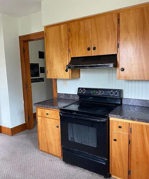 213 W 1st St — Photo 11