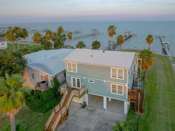 1309 8th St, San Leon, TX 77539