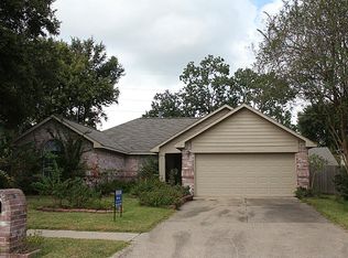907 N Sky Dr, Houston, TX 77073