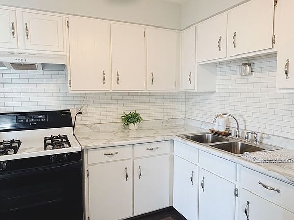 4th image of 9725 S Karlov Ave APT 601
