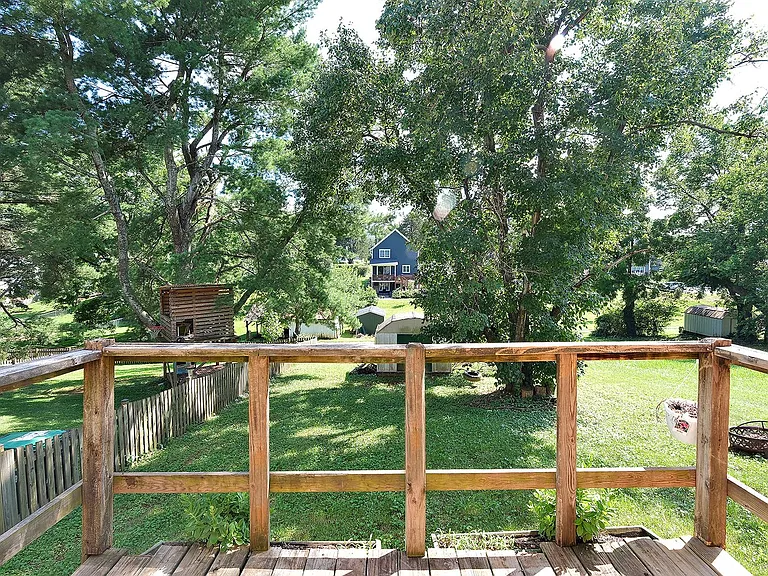 1406 Chesapeake St #B — Photo 12