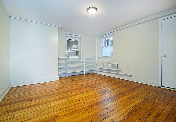 2nd image of 278 Clinton Ave APT 1R