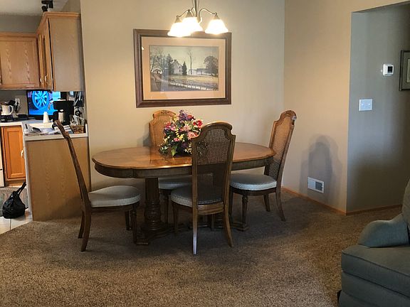 5th image of 130 NW Georgetown Blvd Unit 3