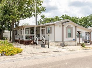 45 Wildwood Ln, Kerrville, TX 78028
