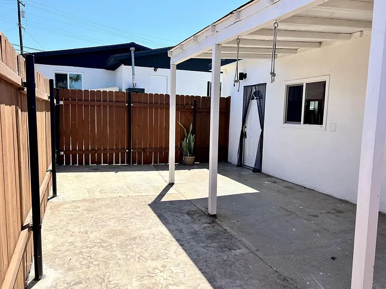358 Gavin St — Photo 2