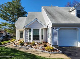 176 Primrose Ln, Freehold, NJ 07728