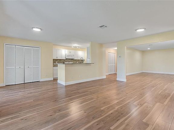 5th image of 3226 Atlantic Blvd