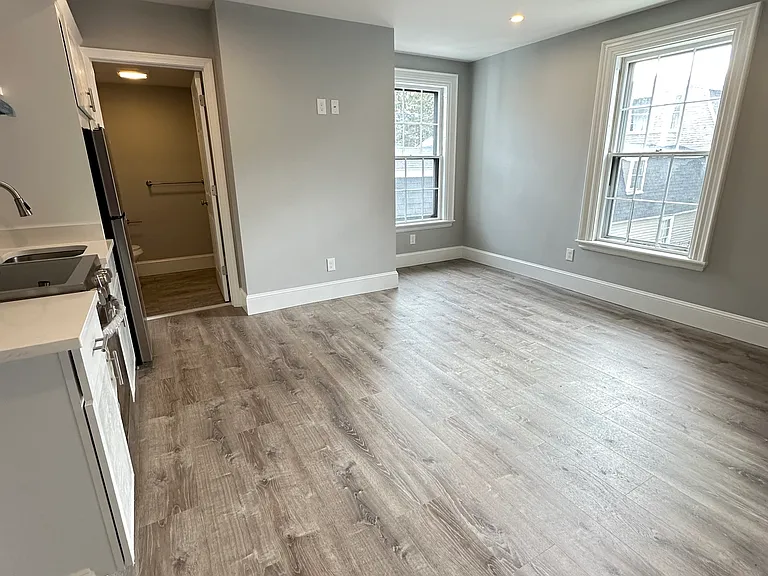 6 Monroe St #207 — Photo 1