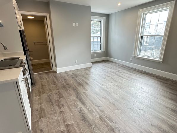 6 Monroe St #207