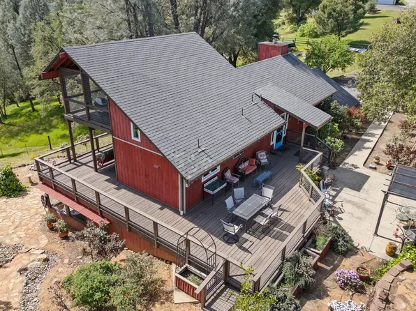 15553 Middletown Park Dr, Redding, CA 96001