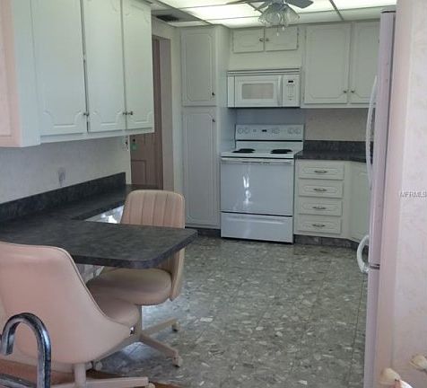 5th image of 210 Aspen Cir