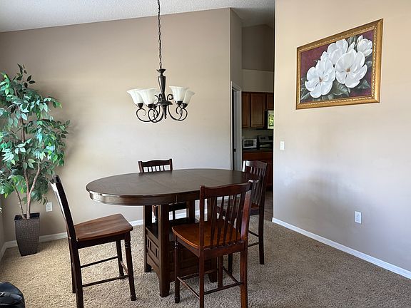 3rd image of 1301 Worthington Dr