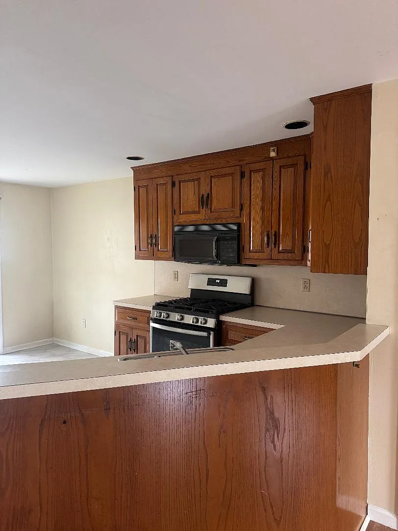 2 bed, 1000 sqft, $2,650 — Photo 4