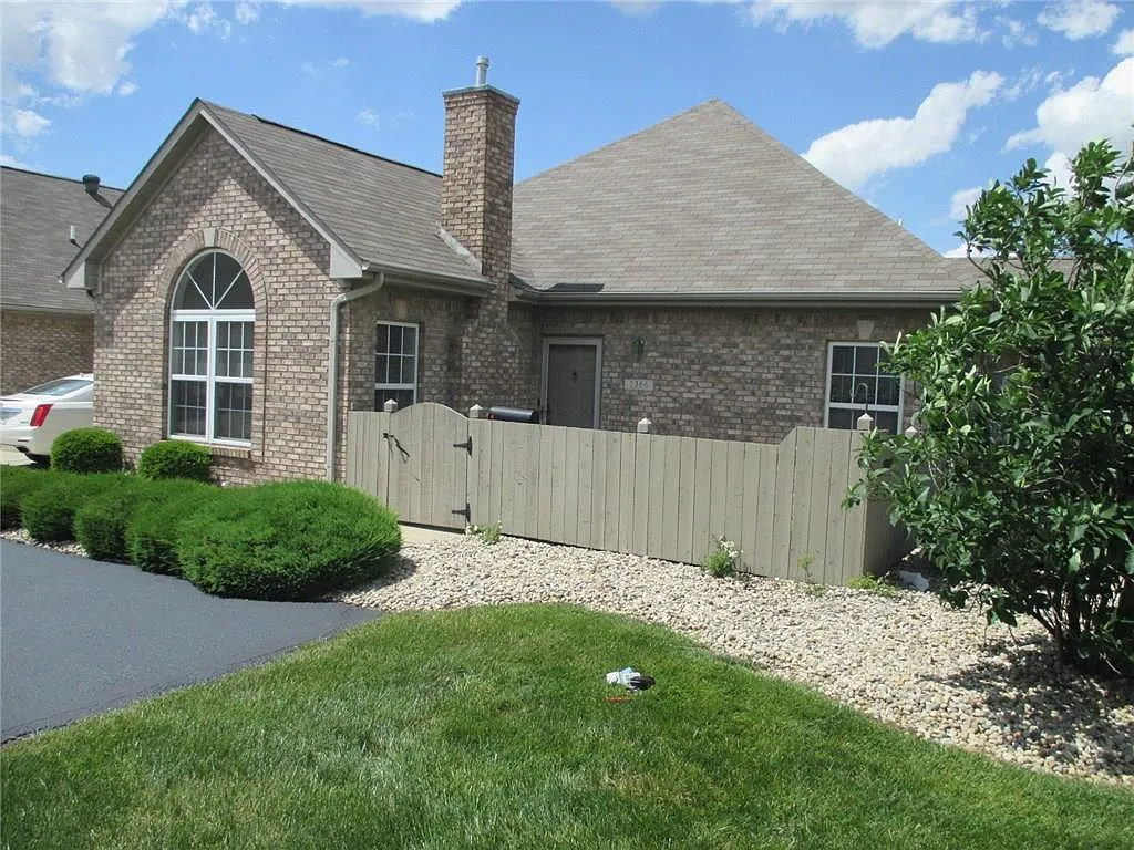 2366 Steeple Chase #11 photo 1