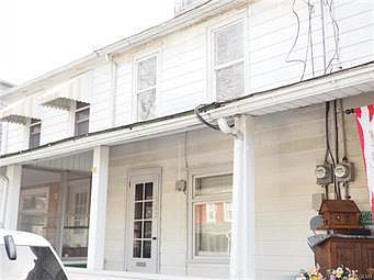 2nd image of 1382 Stewart St