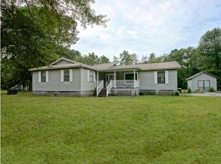 221 Constitution Ave, Huger, SC 29450