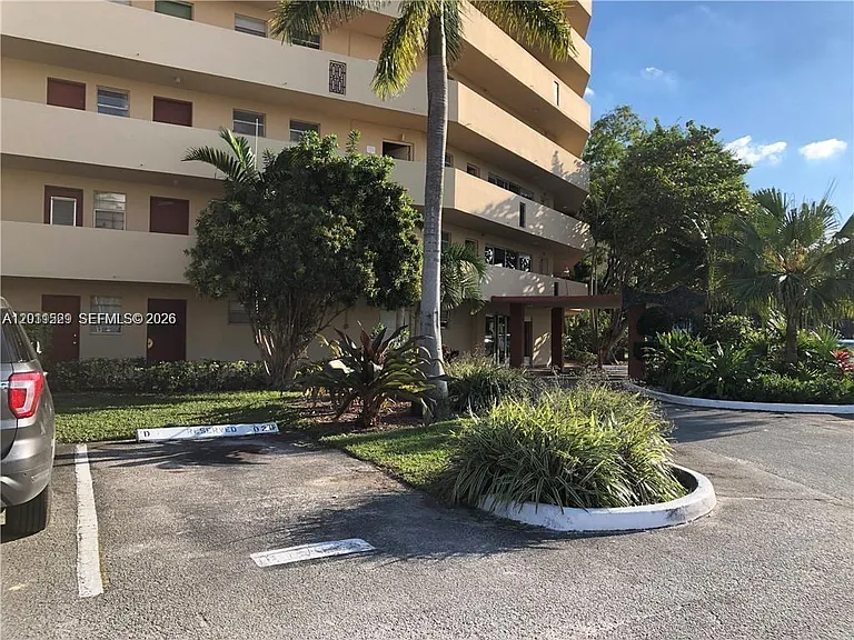 1750 NE 191st St #508-2 — Photo 29