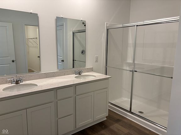 5th image of 5226 Woodhurst Ln