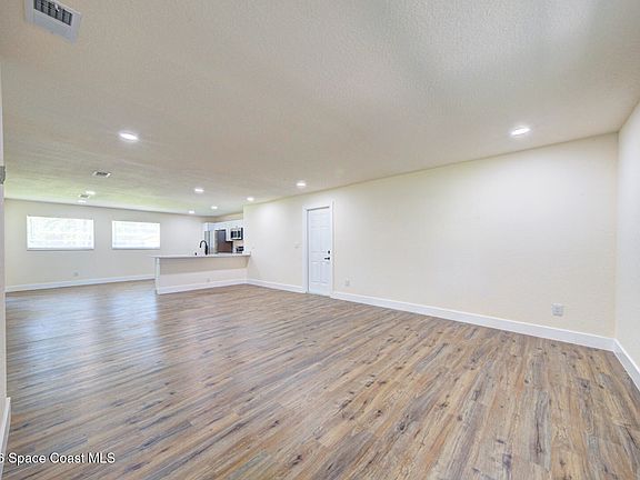 4th image of 5433 Bridge Rd