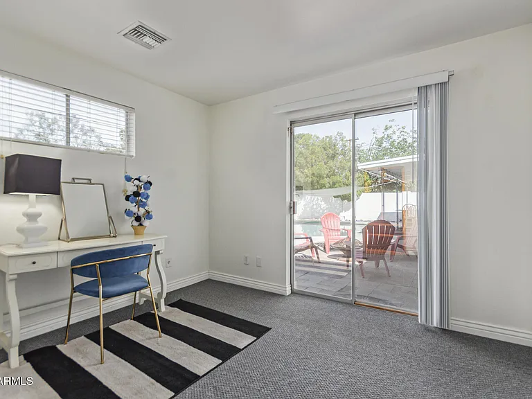 106 E Geneva Dr — Photo 24