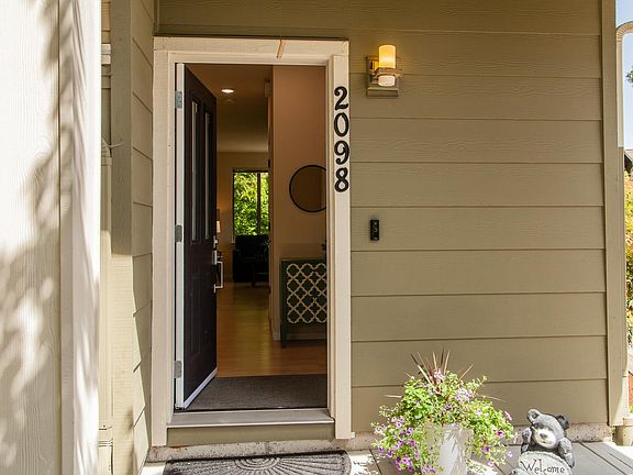 2nd image of 2098 NW Boulder Way Dr