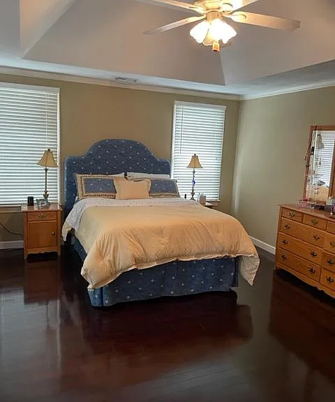 704 Moss Quay — Photo 11