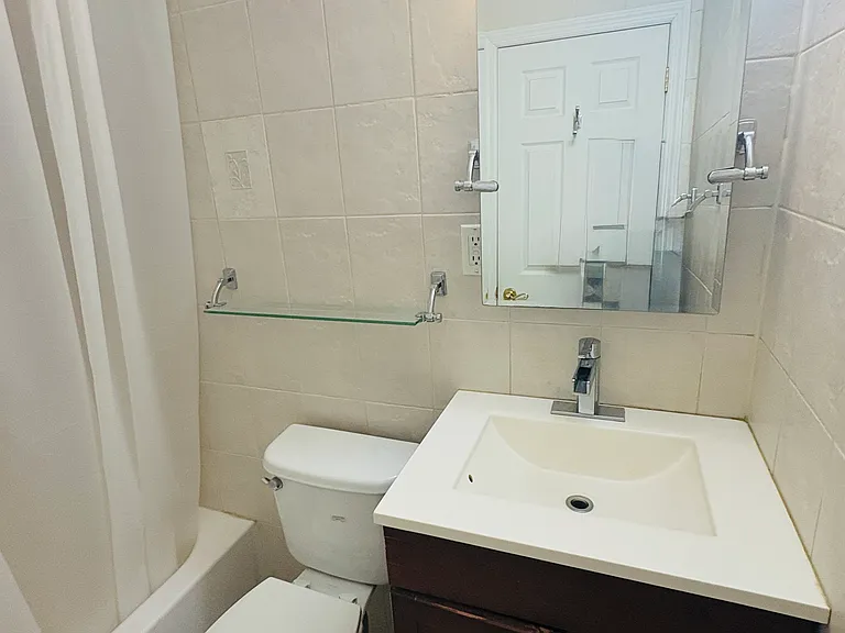 2nd Bathroom