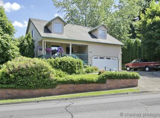 738 SW 4th St, Gresham, OR 97080