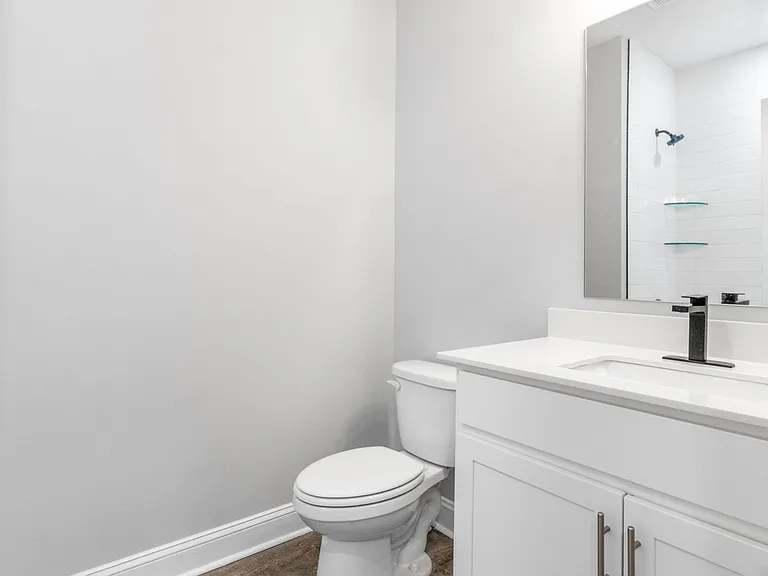 2129 Powell Rd — Photo 14