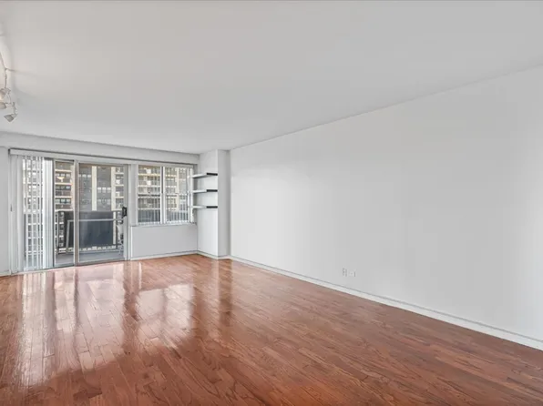 17-85 215th Street image 4 of 47