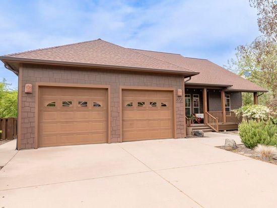 920 SW Center St, Pullman, WA 99163