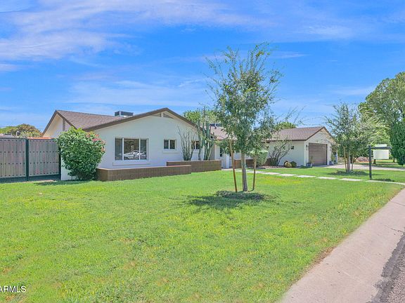 3rd image of 6745 N 12TH Way