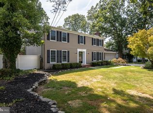 2945 Barry Dr, Vineland, NJ 08361