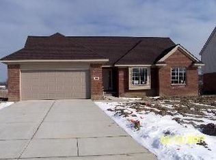 5038 Skylark Dr, Monroe, MI 48161
