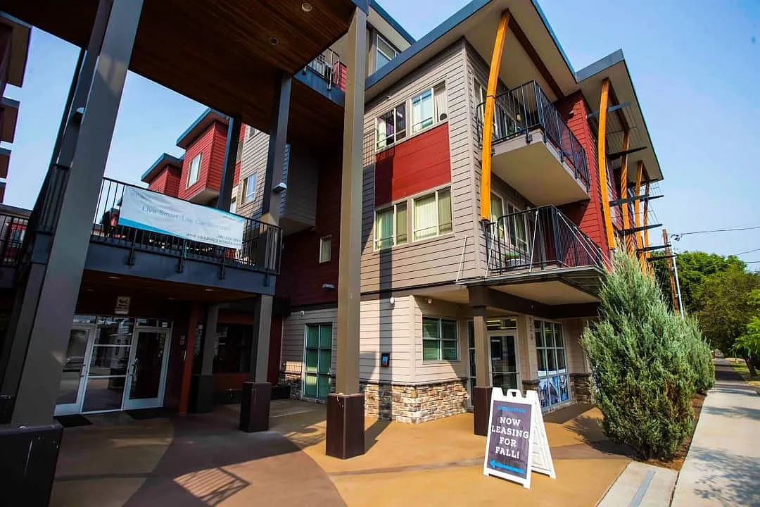 Exterior - The Pearl