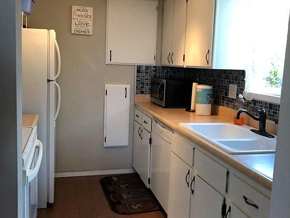 5th image of 7982 Meade St APT 1