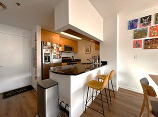 102 Christopher Columbus Dr APT 302, Jersey City, NJ